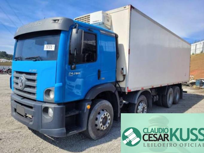 VOLKSWAGEN CONSTELLATION 18/19